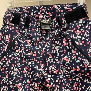 Girls NWT snow ski pants size 7/8 medium